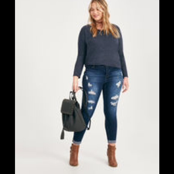 Rib-Knit Zip-Back Pullover - Picture 4 of 4