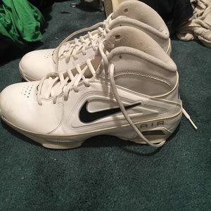 nike womans white basketball sneakers