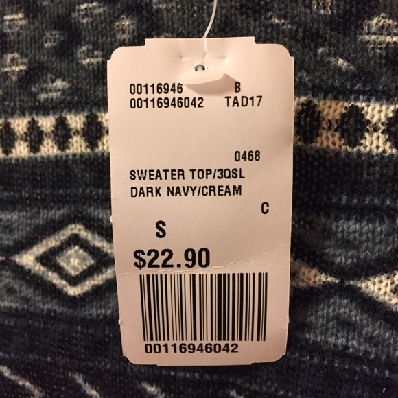 Cute patterned top - Picture 3 of 5