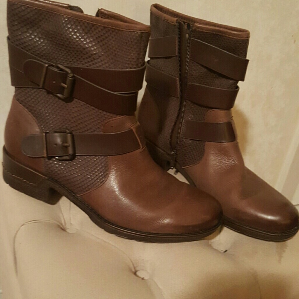 💟👢SALE 👒Brown Leather  Boots -Designer Sofft