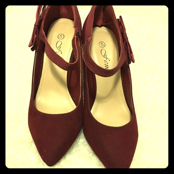 Red Shoes - Picture 1 of 2