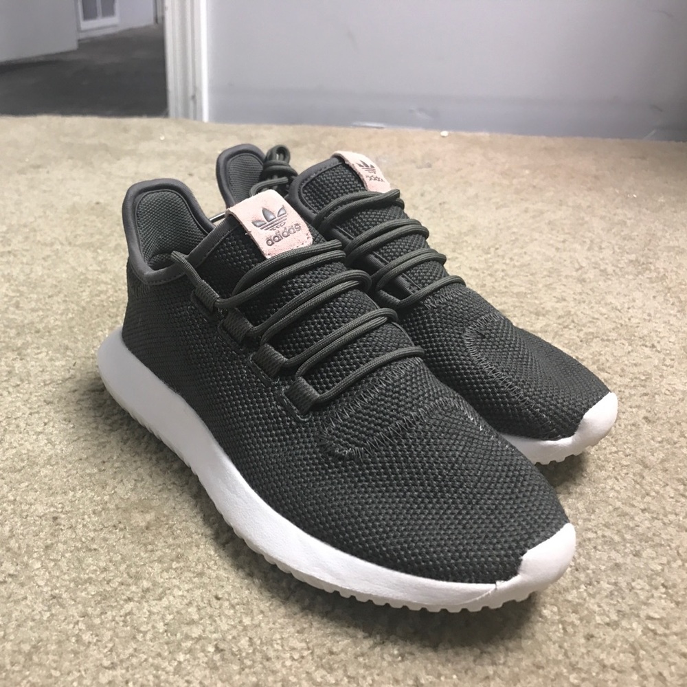 Adidas woman's size 7 olive green tubular sneakers