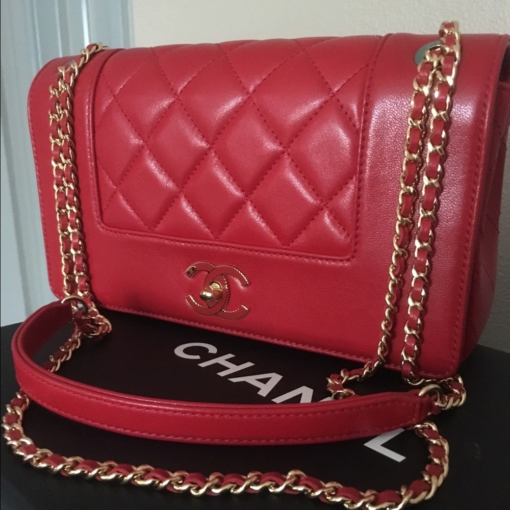 SOLD! New Mademoiselle Vintage large flap- Red