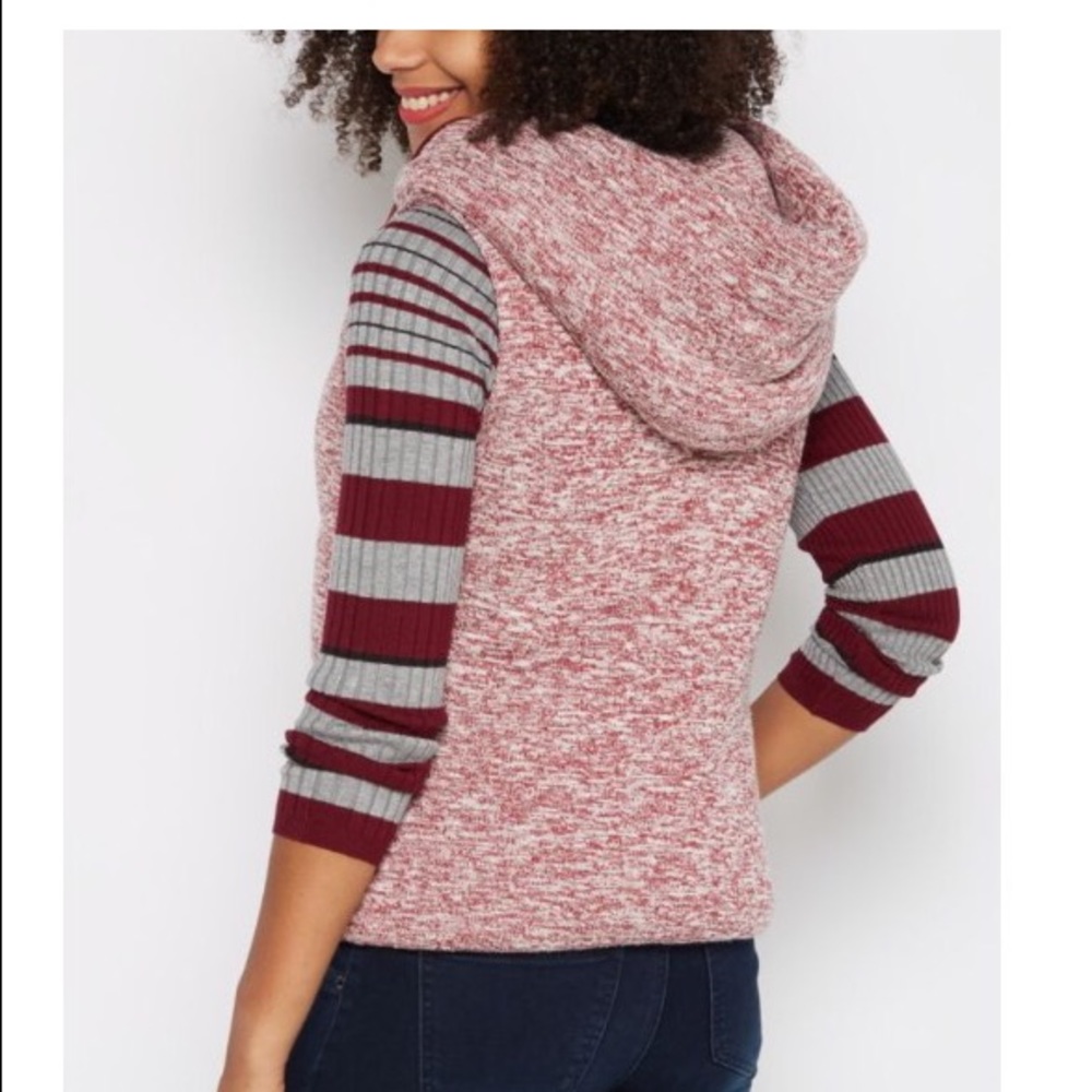 Burgundy knit hooded puffer zip up vest - Picture 4 of 5