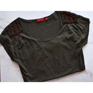 Tee with shoulder detail