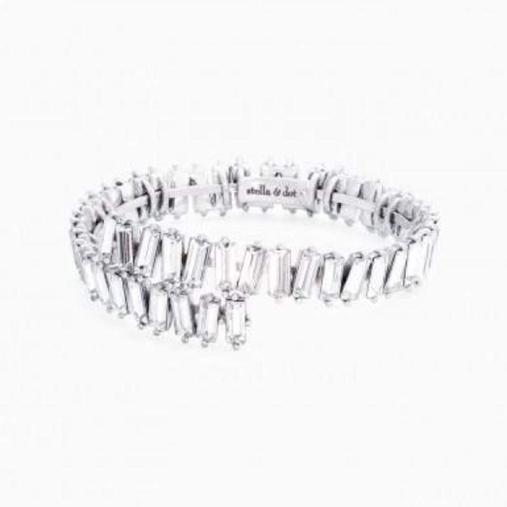 New in Box Stella & Dot Luxe Coil Bracelet