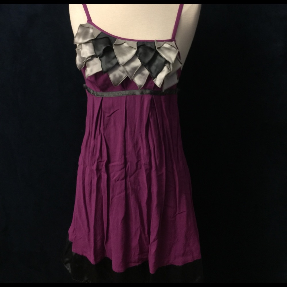 Strappy dress w/asymmetrical ruffles