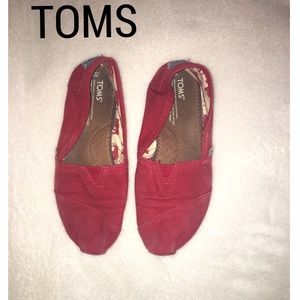Red TOMS!