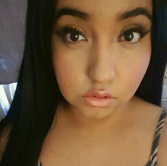 Meet your Posher, Joanna - Picture 2 of 6