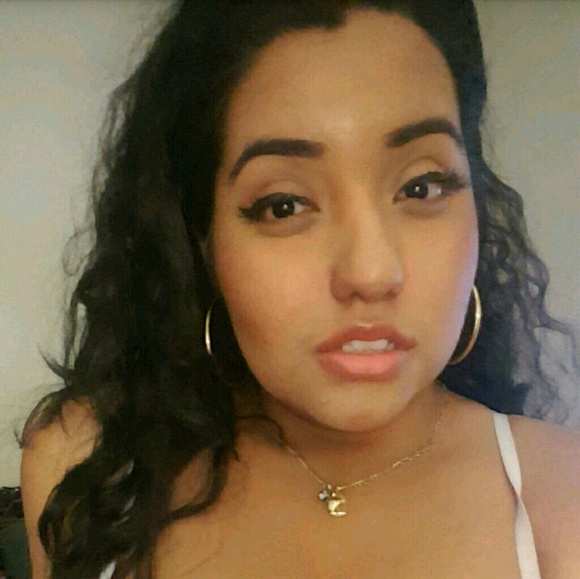 Meet your Posher, Joanna - Picture 3 of 6