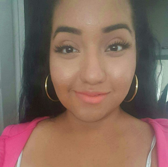 Meet your Posher, Joanna - Picture 4 of 6