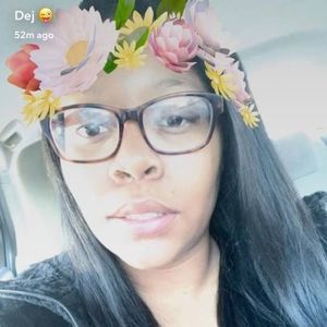 Meet your Posher, Deja'