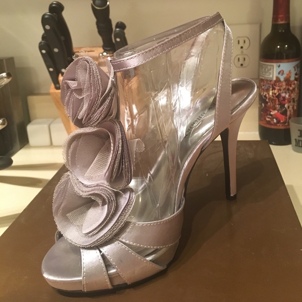 Audrey Brooke silver sandals