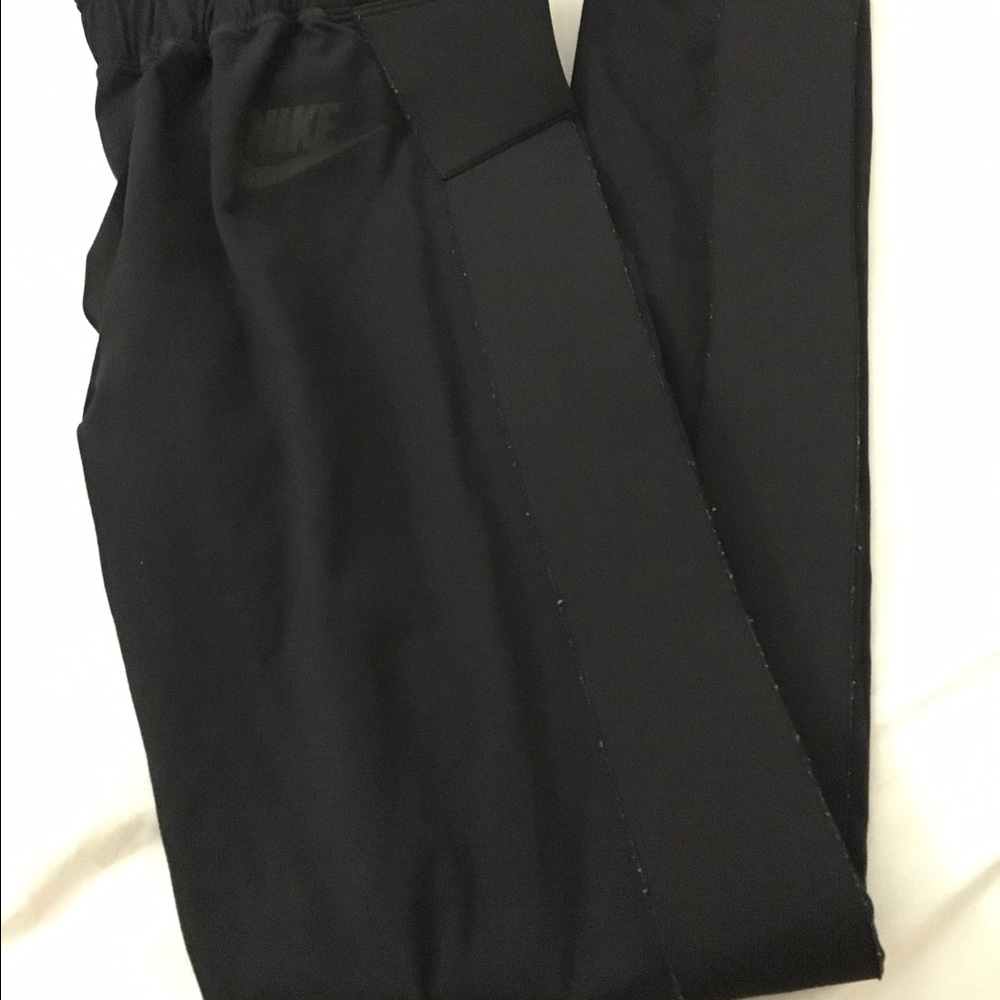 Nike legendary leggings
