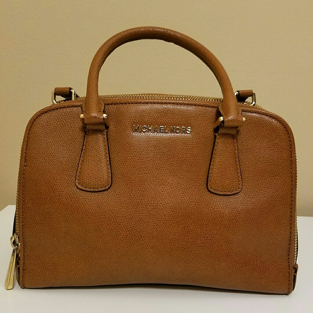 LEATHER MICHAEL KORS CROSS BODY BAG