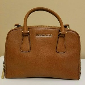 LEATHER MICHAEL KORS CROSS BODY BAG