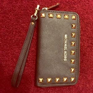 Michael Kors black iPhone wristlet
