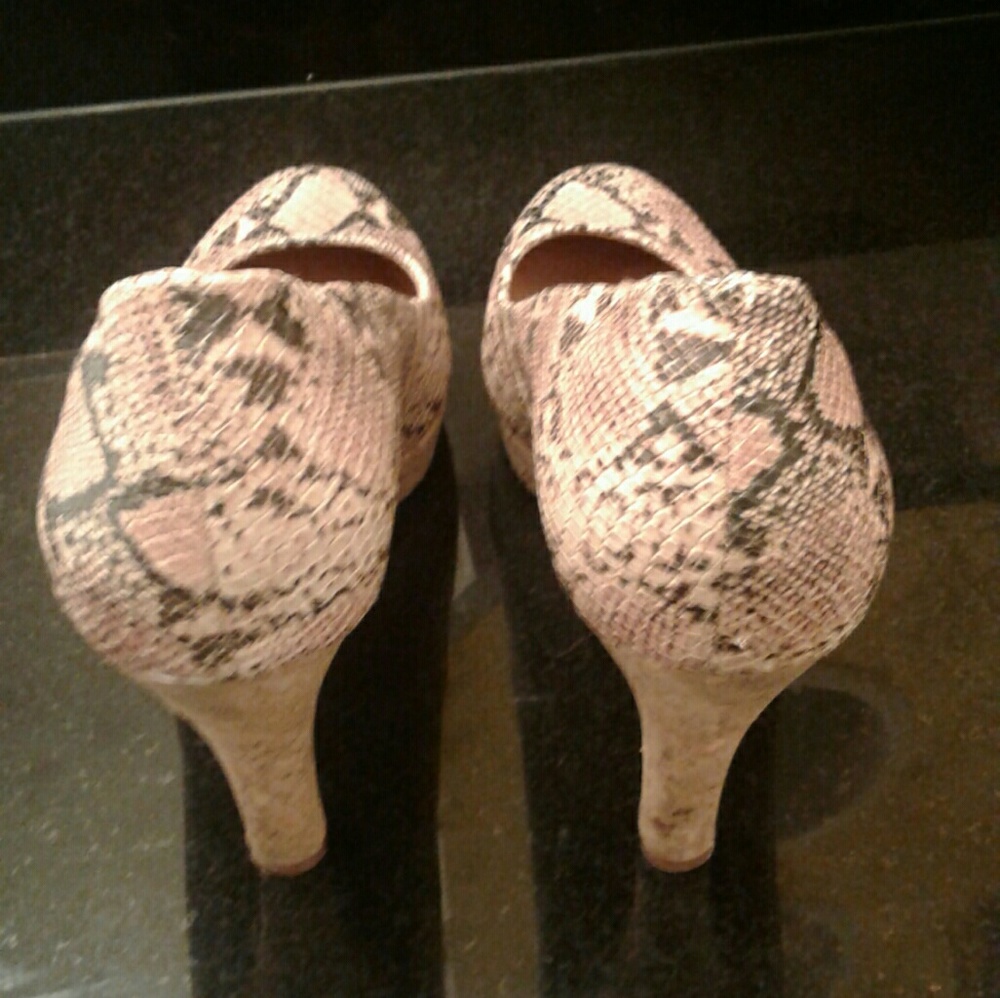 Nurture high heals size 8 phython print - Picture 7 of 7