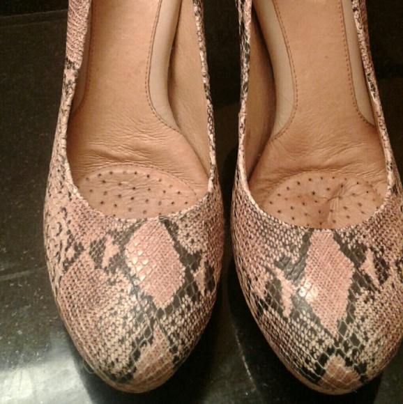 Nurture high heals size 8 phython print - Picture 2 of 7