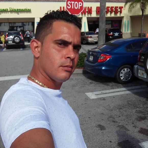 Meet your Posher, Mario cesar - Picture 1 of 1