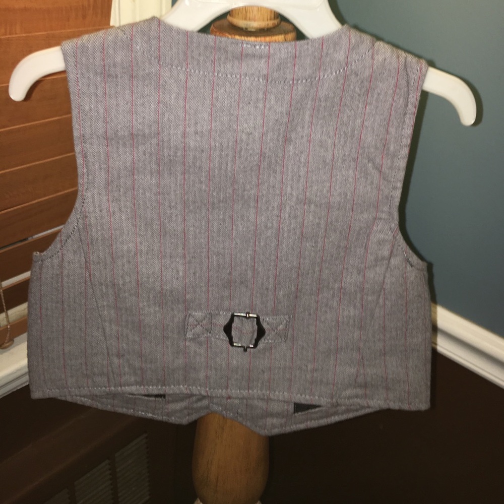 Vest - Picture 2 of 2