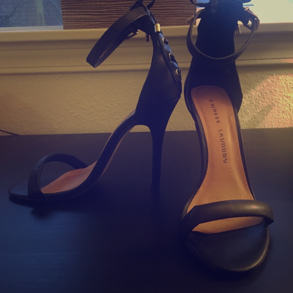Black heels - Chinese Laundry