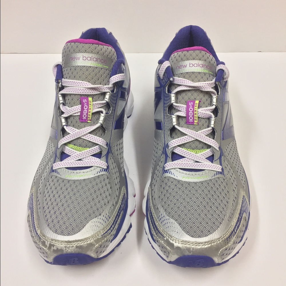 NEW BALANCE W1080V5 RUNNING SNEAKERS SIZE 11