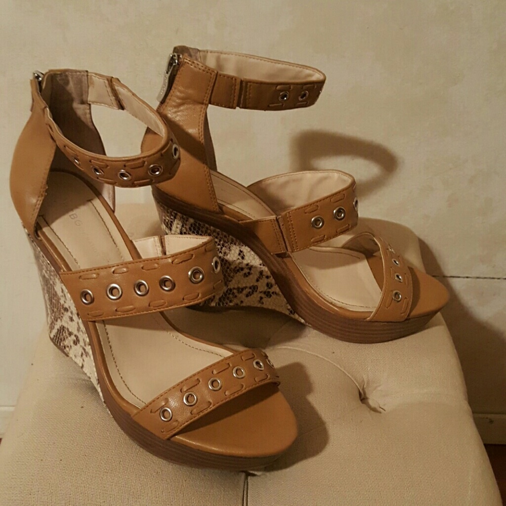 BCBG Designer Wedge Sandels