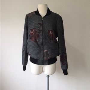 BNWT! 30% OFF bebe FLORAL TAPESTRY BOMBER JACKET