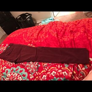 American Eagle maroon sateen jeggings