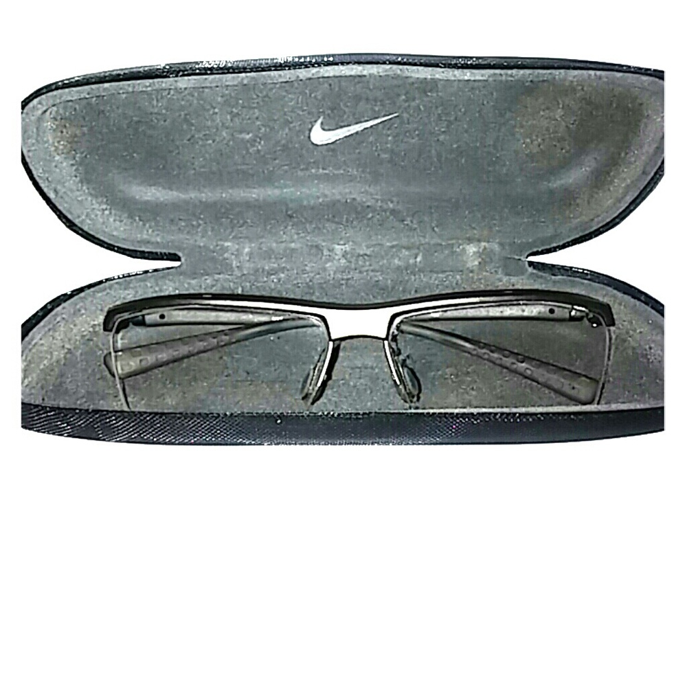 Nike glasses and case