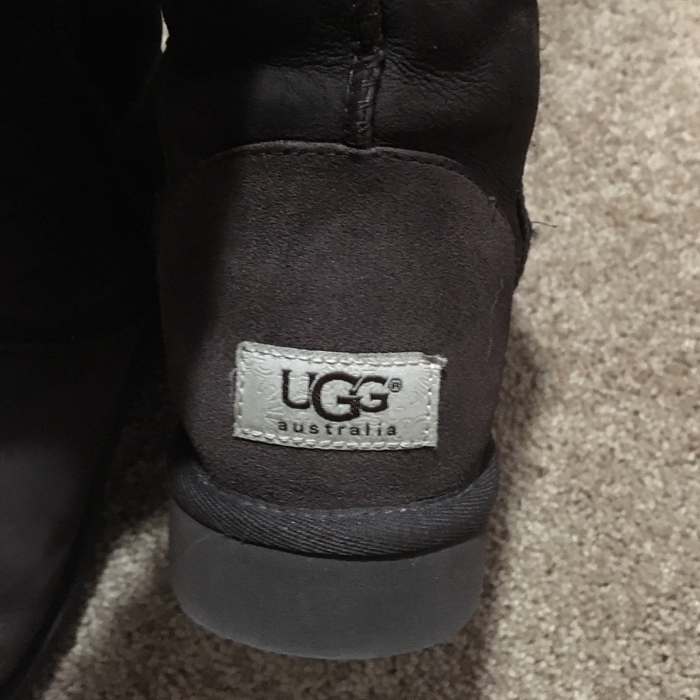Brown UGGS - Picture 2 of 3