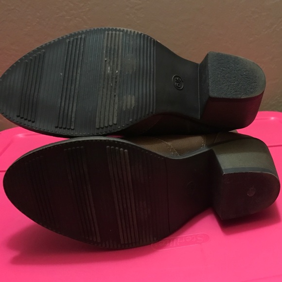 Brown Heeled Boots - Picture 3 of 3