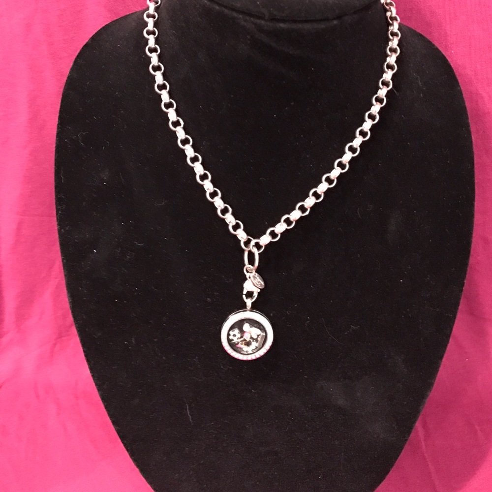 Origami owl necklace