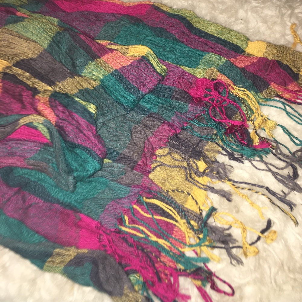 Beautiful Color-block Scarf - Picture 3 of 4