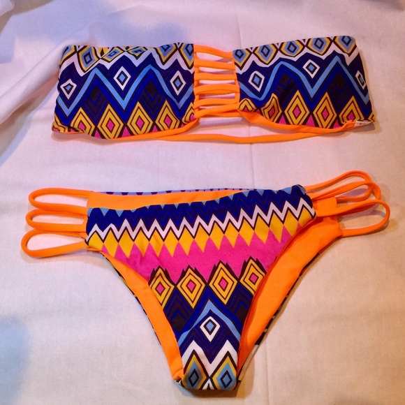 2017 Sexy bikinis with push up cup - Picture 1 of 4