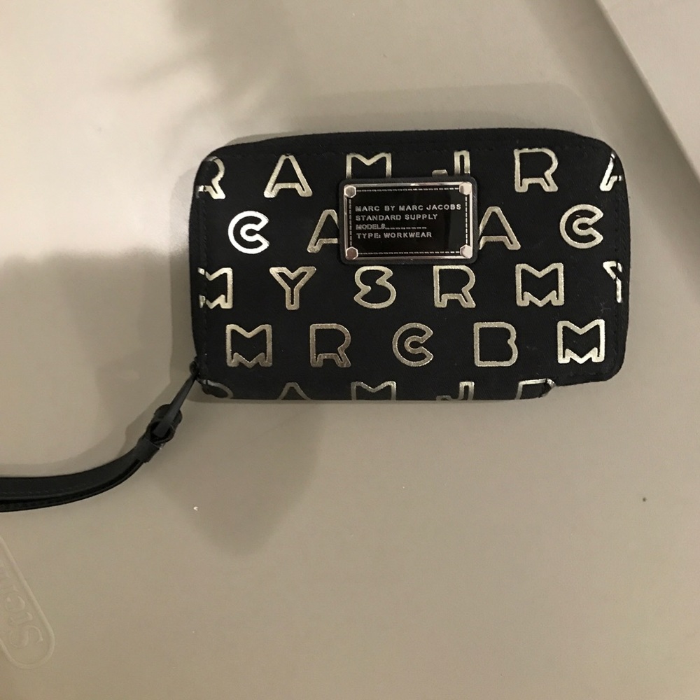 Marc by Marc Jacobs wristlet