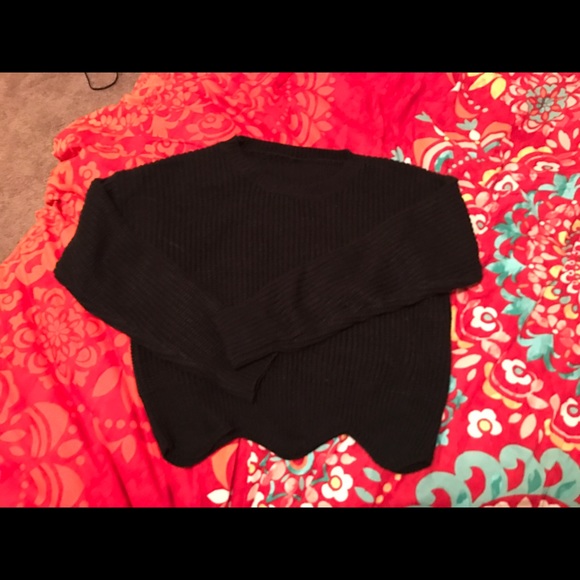 White and black sweaters plus grey v neck sweater. - Picture 2 of 3