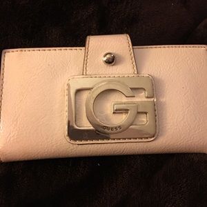 GUESS Wallet