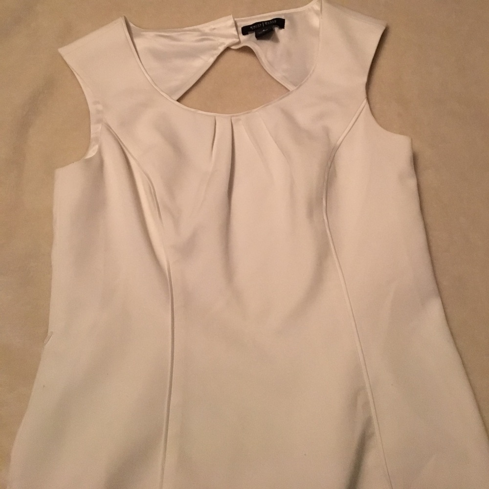 White House|Black Market white top