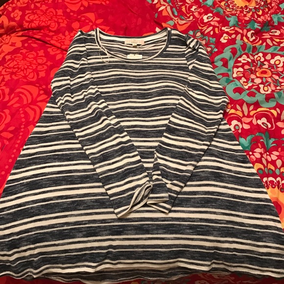 Blue/white, maroon, grey sweaters - Picture 1 of 3