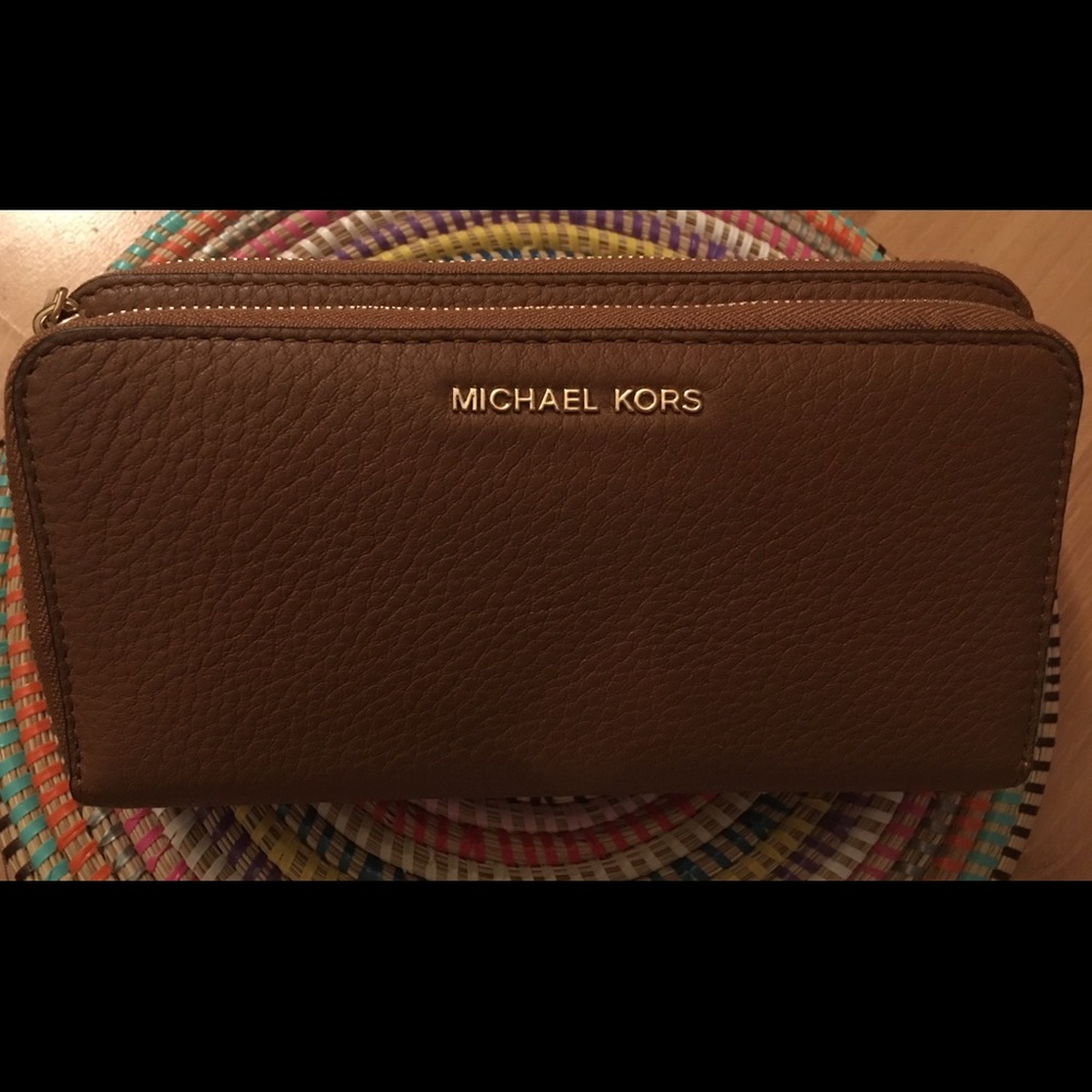 MICHAEL Michael Kors Adele Double Zip Wallet