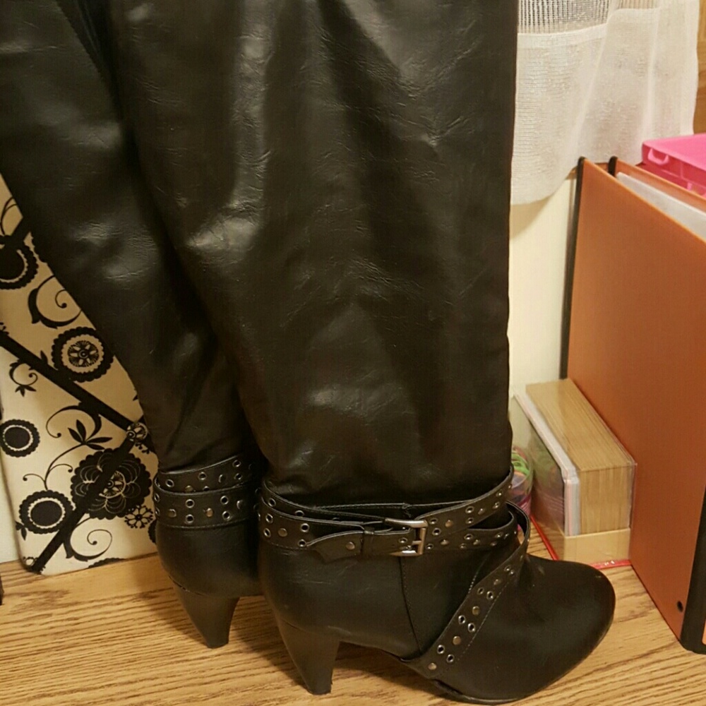 Black Boots