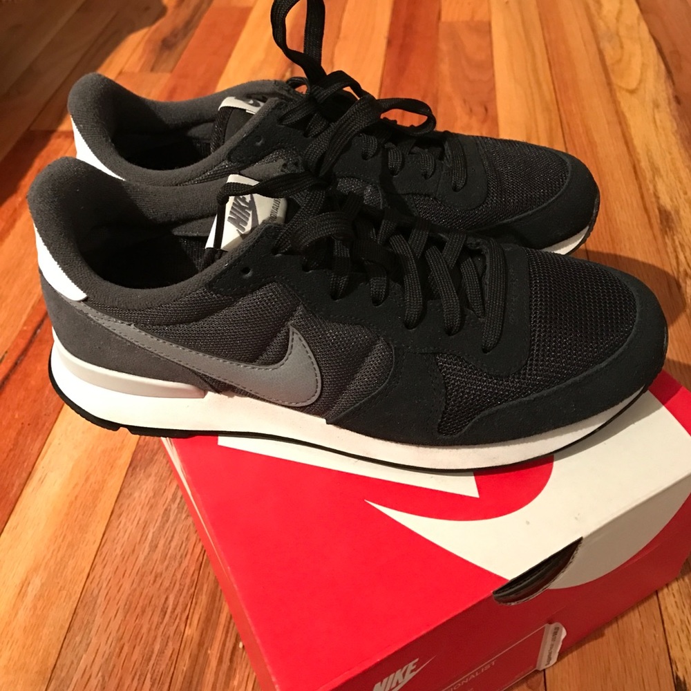 Nike Internationalist