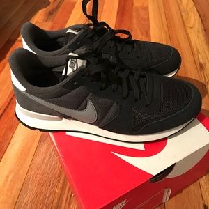 Nike Internationalist