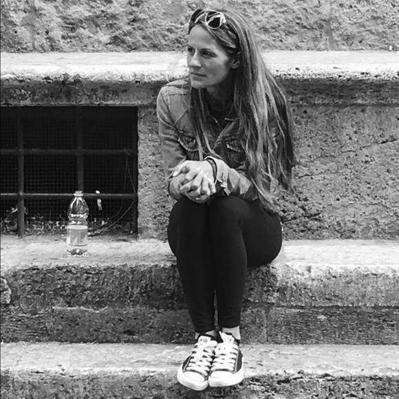 Meet your Posher, Kimberly AKA Truly Gypsy!! - Picture 3 of 8