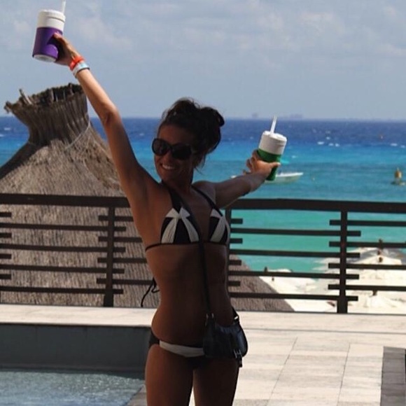 Meet your Posher, Kimberly AKA Truly Gypsy!! - Picture 5 of 8