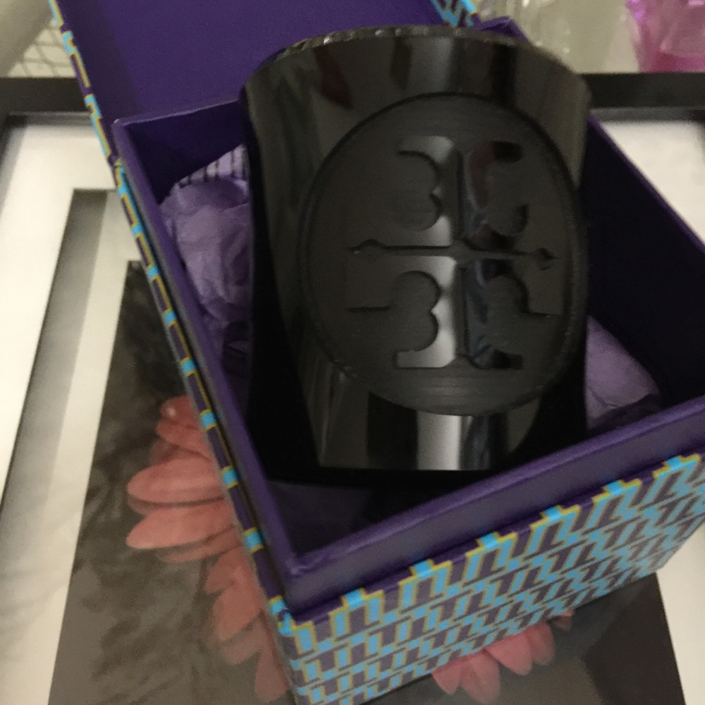 TORY BURCH CUFF BRACELET BLACK almost brand new