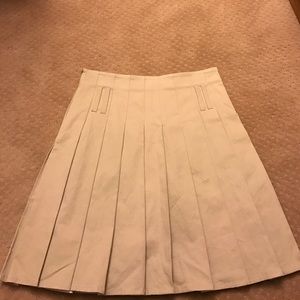 Burberry Kahki pleated skirt US size 4 UK size 6