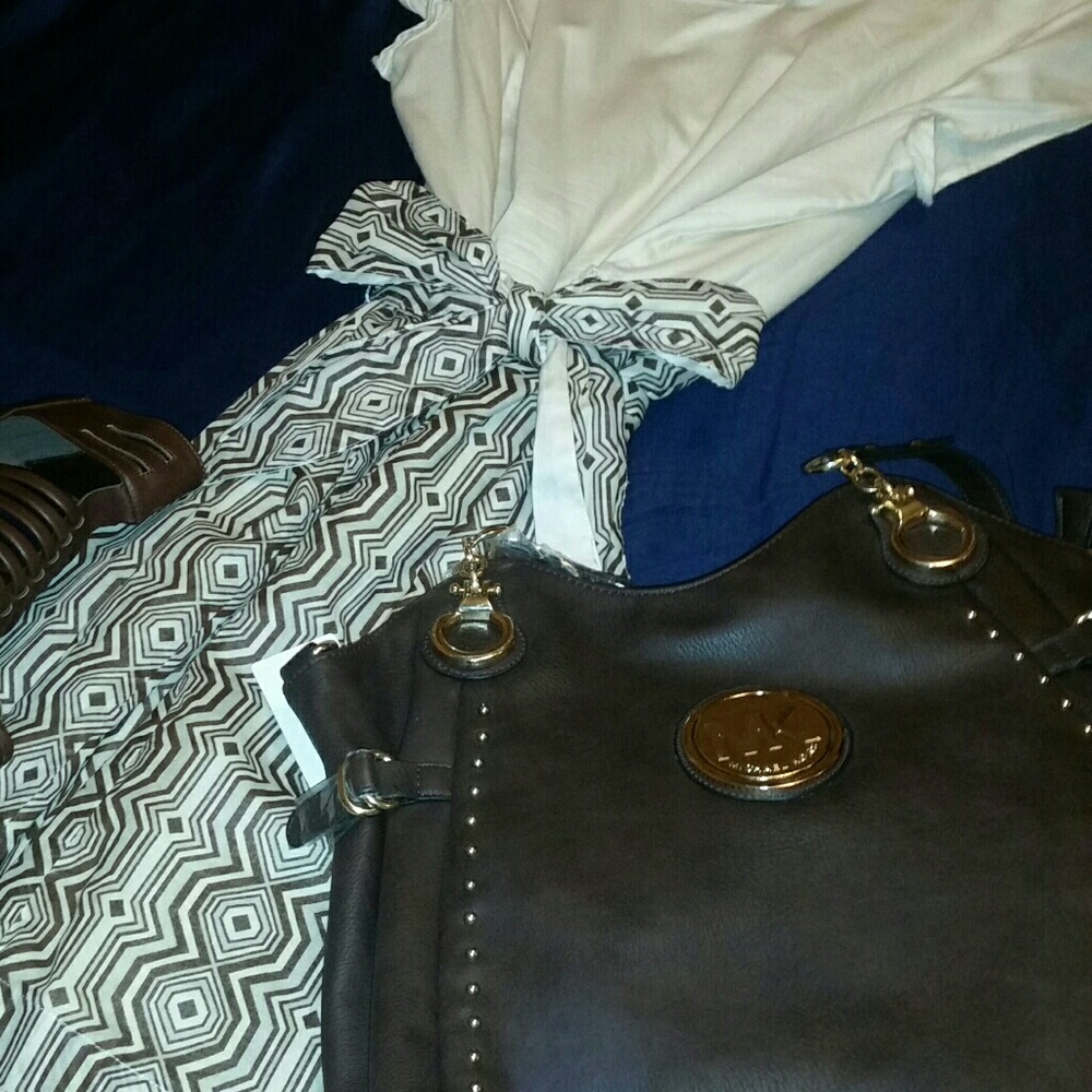 Dress - Picture 2 of 2